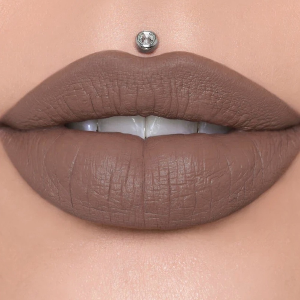 JEFFREE STAR Velour Liquid Lipstick - TEA BAG
